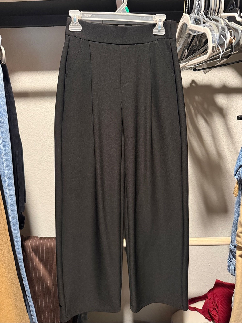 Black trousers